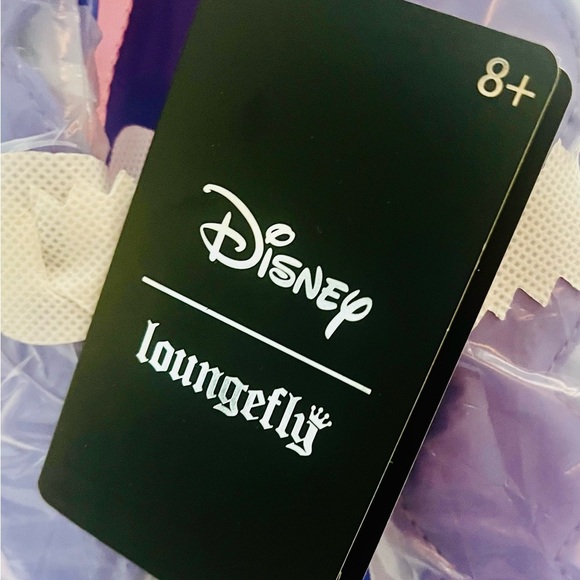 NWT- Daisy Duck 85th Anniversary Plush Mini Backpack - Picture 4 of 10